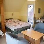 Flora Apartment *
