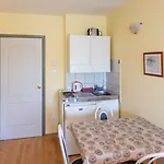Flora Apartment *