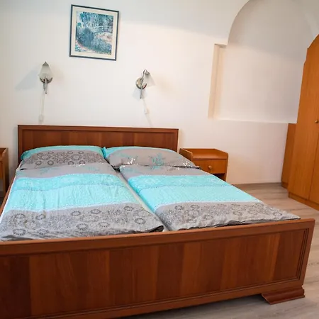 Flora Apartment Heviz