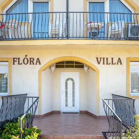 アパート Flora ヘーヴィーズ