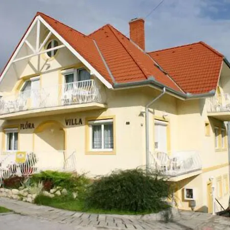 Flora アパート *