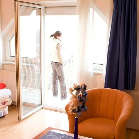 Flora Apartment