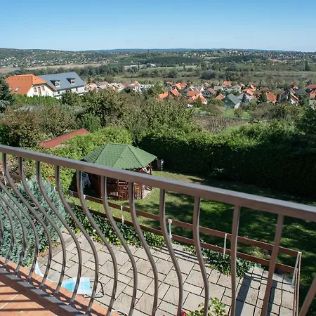 Flora Apartment Heviz