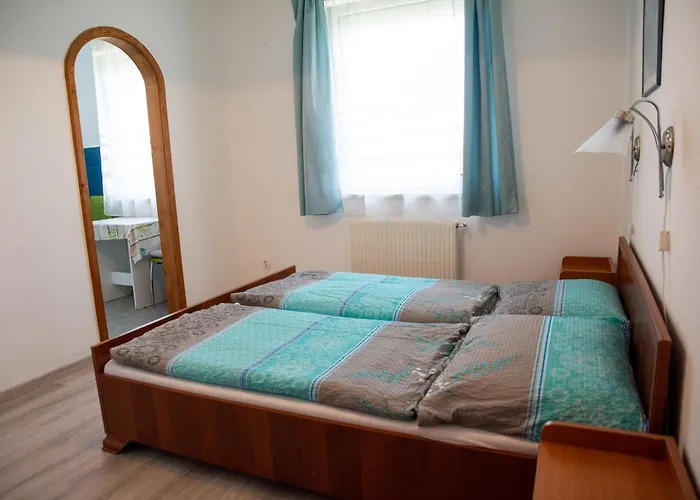 Flora Apartment *